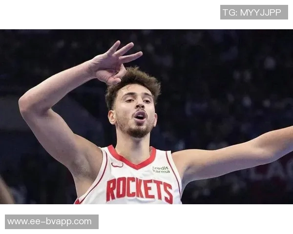 申京对女裁判的无理指责引发真粉丝不满假摔与抱怨行为令人厌烦